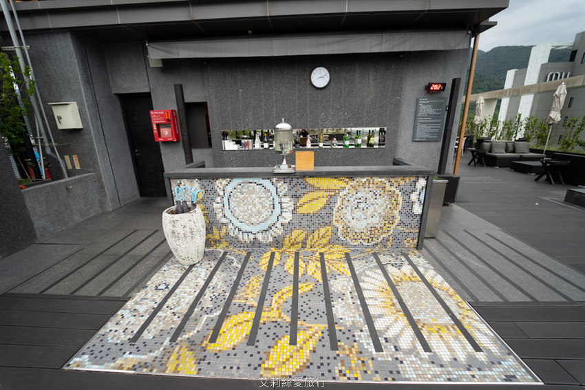 宜蘭礁溪溫泉飯店推薦 晶泉丰旅 房內就能泡露天風呂 住宿泡湯 三燔壽喜燒 無邊際溫泉泳池 礁溪溫泉街 - 艾莉絲愛旅行