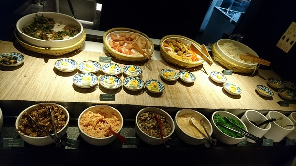 晶泉丰旅：宜蘭礁溪~晶泉丰旅~室內溫泉泡湯~露天無邊際游泳池~三燔日式早餐~優質的享受~