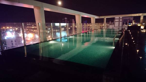 晶泉丰旅：宜蘭礁溪~晶泉丰旅~室內溫泉泡湯~露天無邊際游泳池~三燔日式早餐~優質的享受~