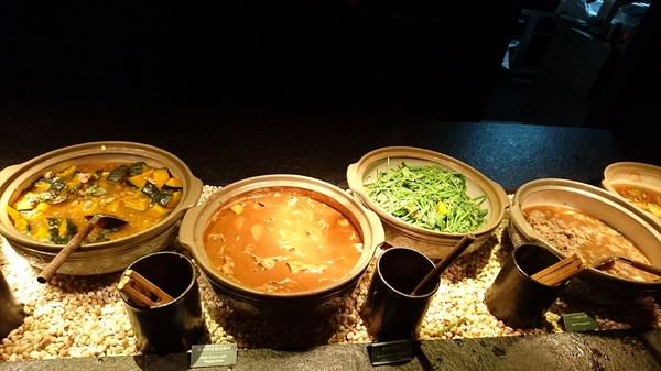 晶泉丰旅：宜蘭礁溪~晶泉丰旅~室內溫泉泡湯~露天無邊際游泳池~三燔日式早餐~優質的享受~