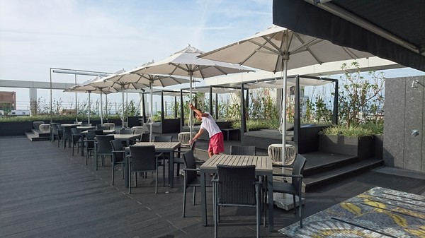 晶泉丰旅：宜蘭礁溪~晶泉丰旅~室內溫泉泡湯~露天無邊際游泳池~三燔日式早餐~優質的享受~