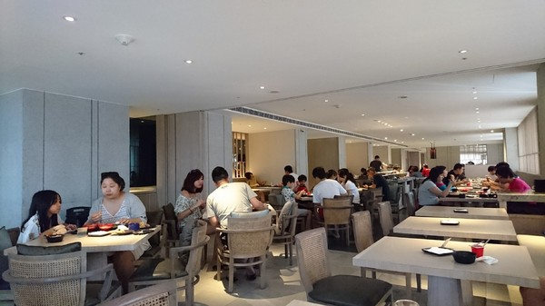 晶泉丰旅：宜蘭礁溪~晶泉丰旅~室內溫泉泡湯~露天無邊際游泳池~三燔日式早餐~優質的享受~