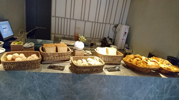 晶泉丰旅：宜蘭礁溪~晶泉丰旅~室內溫泉泡湯~露天無邊際游泳池~三燔日式早餐~優質的享受~