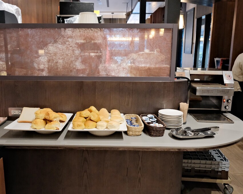 【新北新莊泰山飯店】出國飯店推薦麗京棧酒店～有健身房、商務中