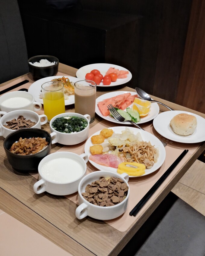 【新北新莊泰山飯店】出國飯店推薦麗京棧酒店～有健身房、商務中