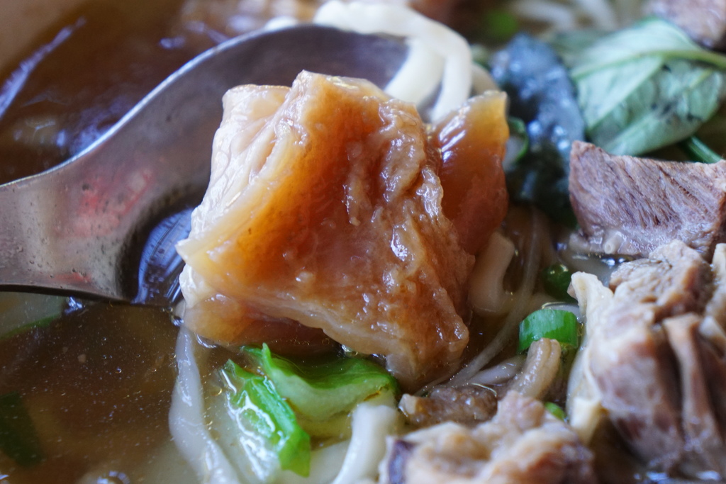 清燉半筋半肉麵