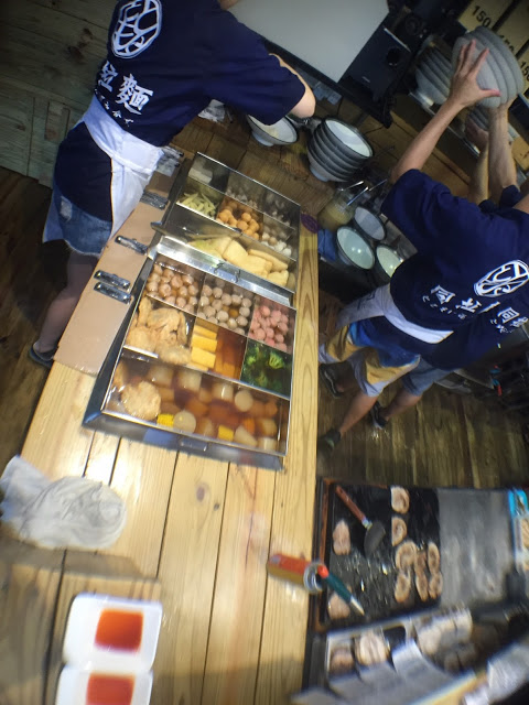 【老寶食記】台中大坑同拉麵，風雨中也照樣人潮炸裂的深夜食堂新起之秀