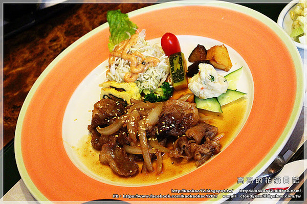 首席咖啡:【高雄】前金區。首席咖啡 Chief Coffee《有獨立包廂空間的平價簡餐》