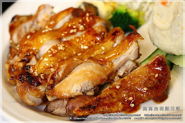 首席咖啡:【高雄】前金區。首席咖啡 Chief Coffee《有獨立包廂空間的平價簡餐》