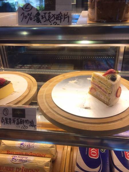 Tommy café 糖迷咖啡.甜點:Tommy café 糖迷咖啡.甜點-苗栗市區的必推甜點 周邊停車方便 室內寬敞走可愛溫馨風 餐點都推到爆 茶飲略嫌淡