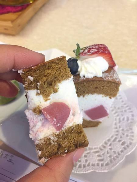 Tommy café 糖迷咖啡.甜點:Tommy café 糖迷咖啡.甜點-苗栗市區的必推甜點 周邊停車方便 室內寬敞走可愛溫馨風 餐點都推到爆 茶飲略嫌淡