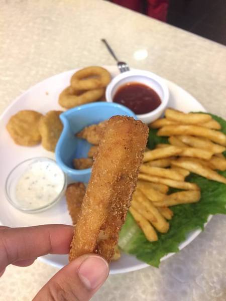 Tommy café 糖迷咖啡.甜點:Tommy café 糖迷咖啡.甜點-苗栗市區的必推甜點 周邊停車方便 室內寬敞走可愛溫馨風 餐點都推到爆 茶飲略嫌淡