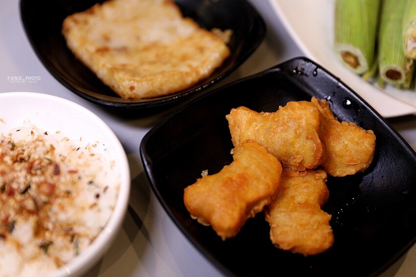 野赤燒肉｜日式炭火燒肉最低500元起 多種肉品海鮮、飲料冰淇淋無限供應吃到飽 機器人送餐。菜單價位(嘉義東