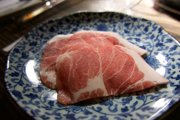 野赤燒肉:【嘉義美食推薦】超人氣Yakiniku野赤燒肉~肉質滑嫰、新鮮又多汁讓你吃了還想再吃! 589的牛肉套餐及豬肉套餐讓人魂牽夢縈喔~