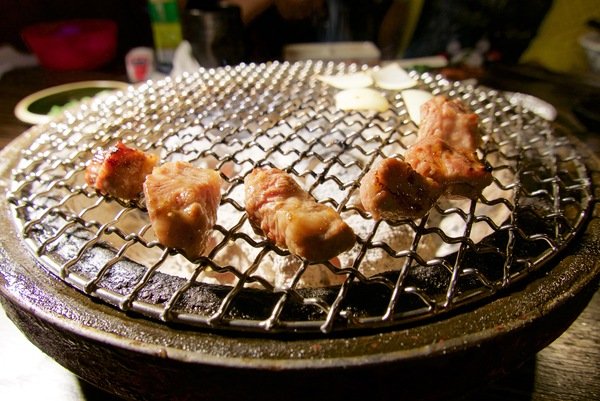 野赤燒肉:【嘉義美食推薦】超人氣Yakiniku野赤燒肉~肉質滑嫰、新鮮又多汁讓你吃了還想再吃! 589的牛肉套餐及豬肉套餐讓人魂牽夢縈喔~