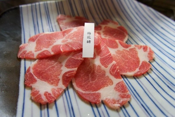 野赤燒肉:【嘉義美食推薦】超人氣Yakiniku野赤燒肉~肉質滑嫰、新鮮又多汁讓你吃了還想再吃! 589的牛肉套餐及豬肉套餐讓人魂牽夢縈喔~