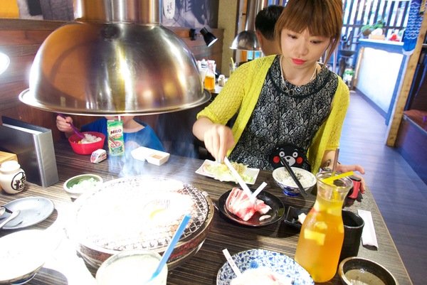 野赤燒肉:【嘉義美食推薦】超人氣Yakiniku野赤燒肉~肉質滑嫰、新鮮又多汁讓你吃了還想再吃! 589的牛肉套餐及豬肉套餐讓人魂牽夢縈喔~