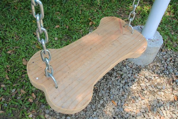 妖怪創界-糖狗村：【南投景點】妖怪創界糖狗村，園區內的舞獅鼓、守護犬神社、盒藍人、達爾文機器人和還未開放的孟婆湯屋及教堂，門票250元的糖狗村護照，可全額不分區抵用