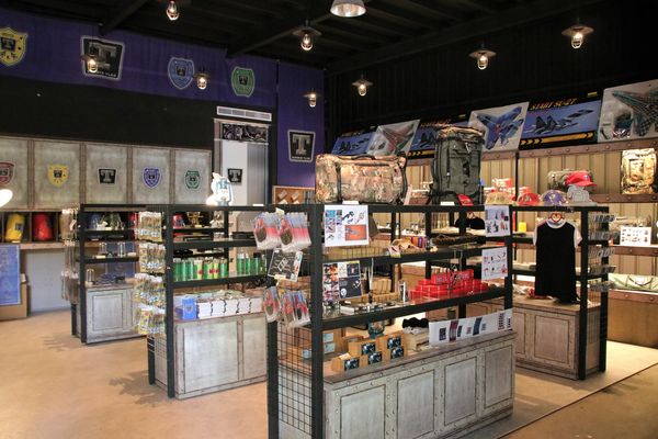 妖怪創界-糖狗村：【南投景點】妖怪創界糖狗村，園區內的舞獅鼓、守護犬神社、盒藍人、達爾文機器人和還未開放的孟婆湯屋及教堂，門票250元的糖狗村護照，可全額不分區抵用