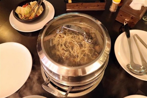 蒸霸王(東湖店):東湖 蒸霸王海鮮塔 現捉現蒸氣火鍋龍蝦牛奶貝龍虎斑 葫洲站可停車還有火鍋海鮮粥~ 蒸霸王(東湖店):東湖 蒸霸王海鮮塔 現捉現蒸氣火鍋龍蝦牛奶貝龍虎斑 葫洲站可停車還有火鍋海鮮粥~