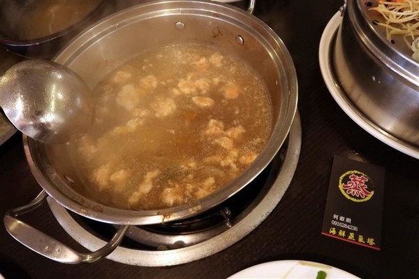 蒸霸王(東湖店):東湖 蒸霸王海鮮塔 現捉現蒸氣火鍋龍蝦牛奶貝龍虎斑 葫洲站可停車還有火鍋海鮮粥~ 蒸霸王(東湖店):東湖 蒸霸王海鮮塔 現捉現蒸氣火鍋龍蝦牛奶貝龍虎斑 葫洲站可停車還有火鍋海鮮粥~