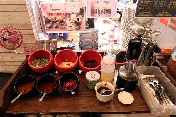 蒸霸王(東湖店):東湖 蒸霸王海鮮塔 現捉現蒸氣火鍋龍蝦牛奶貝龍虎斑 葫洲站可停車還有火鍋海鮮粥~ 蒸霸王(東湖店):東湖 蒸霸王海鮮塔 現捉現蒸氣火鍋龍蝦牛奶貝龍虎斑 葫洲站可停車還有火鍋海鮮粥~