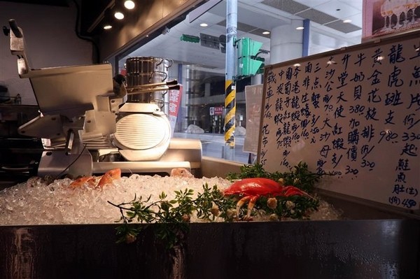 蒸霸王(東湖店):東湖 蒸霸王海鮮塔 現捉現蒸氣火鍋龍蝦牛奶貝龍虎斑 葫洲站可停車還有火鍋海鮮粥~ 蒸霸王(東湖店):東湖 蒸霸王海鮮塔 現捉現蒸氣火鍋龍蝦牛奶貝龍虎斑 葫洲站可停車還有火鍋海鮮粥~