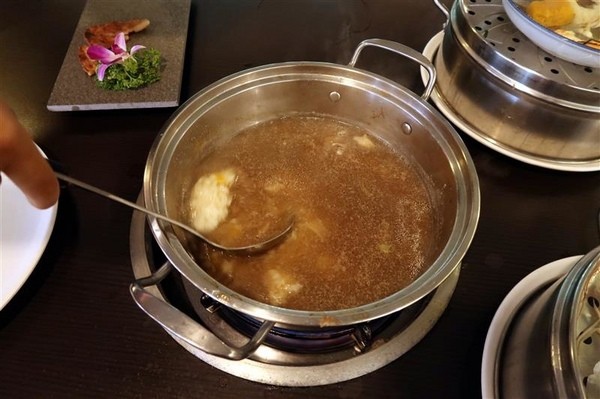 蒸霸王(東湖店):東湖 蒸霸王海鮮塔 現捉現蒸氣火鍋龍蝦牛奶貝龍虎斑 葫洲站可停車還有火鍋海鮮粥~ 蒸霸王(東湖店):東湖 蒸霸王海鮮塔 現捉現蒸氣火鍋龍蝦牛奶貝龍虎斑 葫洲站可停車還有火鍋海鮮粥~