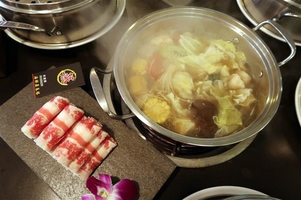 蒸霸王(東湖店):東湖 蒸霸王海鮮塔 現捉現蒸氣火鍋龍蝦牛奶貝龍虎斑 葫洲站可停車還有火鍋海鮮粥~ 蒸霸王(東湖店):東湖 蒸霸王海鮮塔 現捉現蒸氣火鍋龍蝦牛奶貝龍虎斑 葫洲站可停車還有火鍋海鮮粥~