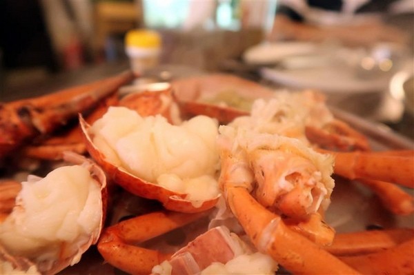 蒸霸王(東湖店):東湖 蒸霸王海鮮塔 現捉現蒸氣火鍋龍蝦牛奶貝龍虎斑 葫洲站可停車還有火鍋海鮮粥~ 蒸霸王(東湖店):東湖 蒸霸王海鮮塔 現捉現蒸氣火鍋龍蝦牛奶貝龍虎斑 葫洲站可停車還有火鍋海鮮粥~