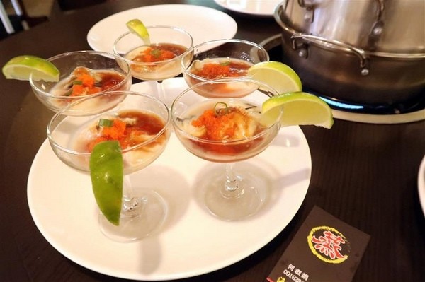 蒸霸王(東湖店):東湖 蒸霸王海鮮塔 現捉現蒸氣火鍋龍蝦牛奶貝龍虎斑 葫洲站可停車還有火鍋海鮮粥~ 蒸霸王(東湖店):東湖 蒸霸王海鮮塔 現捉現蒸氣火鍋龍蝦牛奶貝龍虎斑 葫洲站可停車還有火鍋海鮮粥~