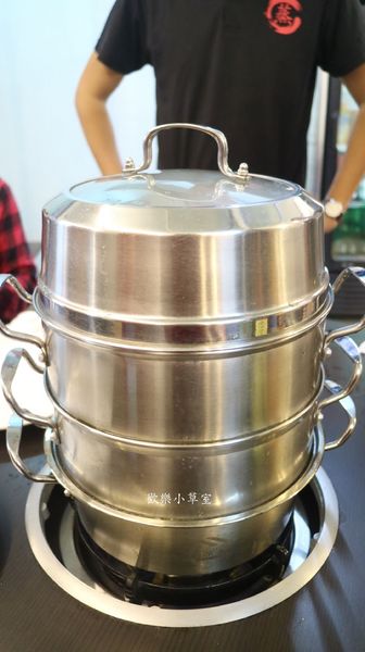 蒸霸王養生蒸氣火鍋(東湖店)：【內湖美食】"蒸"的火鍋『蒸霸王蒸氣海鮮塔』@捷運葫洲站/東湖/有停車場