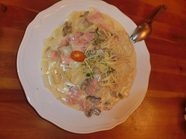 1985複合式餐飲:【屏東美食】1985複合式餐飲(轉角中的美食)