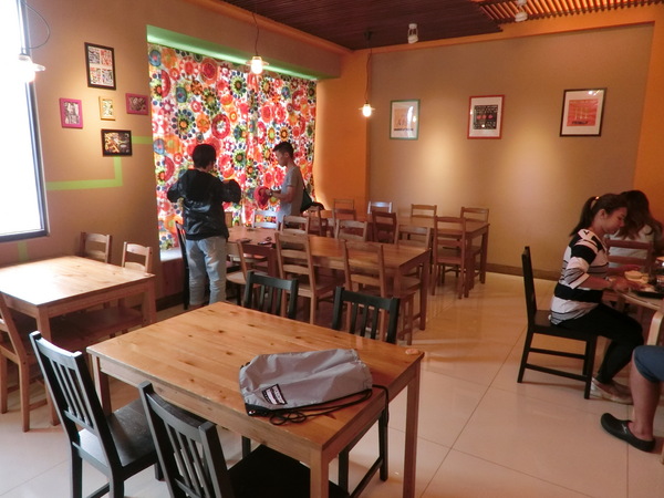 1985複合式餐飲:【屏東美食】1985複合式餐飲(轉角中的美食)