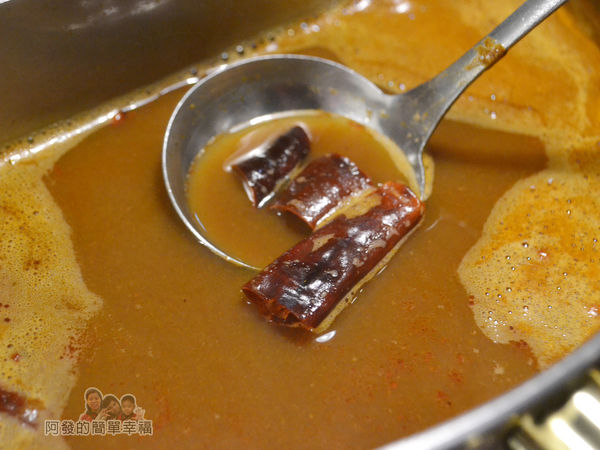 崔官木桶鍋47-麻辣湯頭