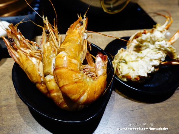 崔官木桶鍋:【捷運美食】崔官木桶鍋 海底總動員霸氣魚船駛上桌 頂級活海鮮、高級和牛 海鮮控/肉食族的你還不快來挑戰大胃王!新埔捷運站 崔官木桶鍋:【捷運美食】崔官木桶鍋 海底總動員霸氣魚船駛上桌 頂級活海鮮、高級和牛 海鮮控/肉食族的你還不快來挑戰大胃王!新埔捷運站