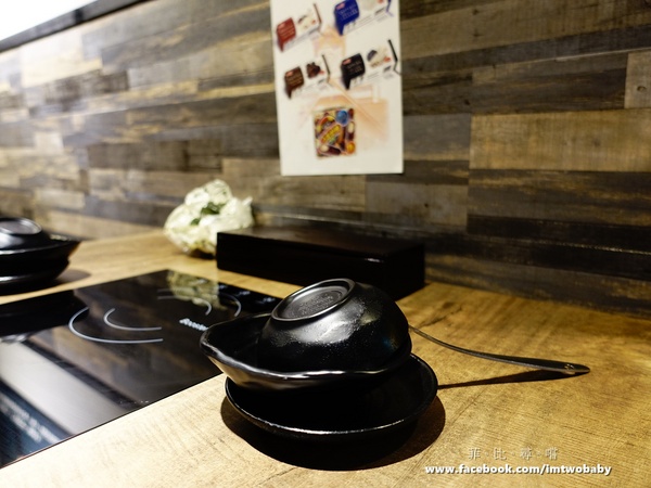 崔官木桶鍋:【捷運美食】崔官木桶鍋 海底總動員霸氣魚船駛上桌 頂級活海鮮、高級和牛 海鮮控/肉食族的你還不快來挑戰大胃王!新埔捷運站 崔官木桶鍋:【捷運美食】崔官木桶鍋 海底總動員霸氣魚船駛上桌 頂級活海鮮、高級和牛 海鮮控/肉食族的你還不快來挑戰大胃王!新埔捷運站