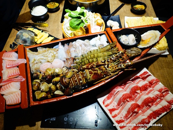 崔官木桶鍋:【捷運美食】崔官木桶鍋 海底總動員霸氣魚船駛上桌 頂級活海鮮、高級和牛 海鮮控/肉食族的你還不快來挑戰大胃王!新埔捷運站 崔官木桶鍋:【捷運美食】崔官木桶鍋 海底總動員霸氣魚船駛上桌 頂級活海鮮、高級和牛 海鮮控/肉食族的你還不快來挑戰大胃王!新埔捷運站