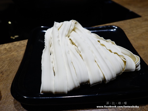 崔官木桶鍋:【捷運美食】崔官木桶鍋 海底總動員霸氣魚船駛上桌 頂級活海鮮、高級和牛 海鮮控/肉食族的你還不快來挑戰大胃王!新埔捷運站 崔官木桶鍋:【捷運美食】崔官木桶鍋 海底總動員霸氣魚船駛上桌 頂級活海鮮、高級和牛 海鮮控/肉食族的你還不快來挑戰大胃王!新埔捷運站