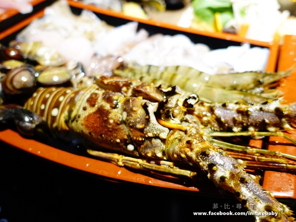 崔官木桶鍋:【捷運美食】崔官木桶鍋 海底總動員霸氣魚船駛上桌 頂級活海鮮、高級和牛 海鮮控/肉食族的你還不快來挑戰大胃王!新埔捷運站 崔官木桶鍋:【捷運美食】崔官木桶鍋 海底總動員霸氣魚船駛上桌 頂級活海鮮、高級和牛 海鮮控/肉食族的你還不快來挑戰大胃王!新埔捷運站