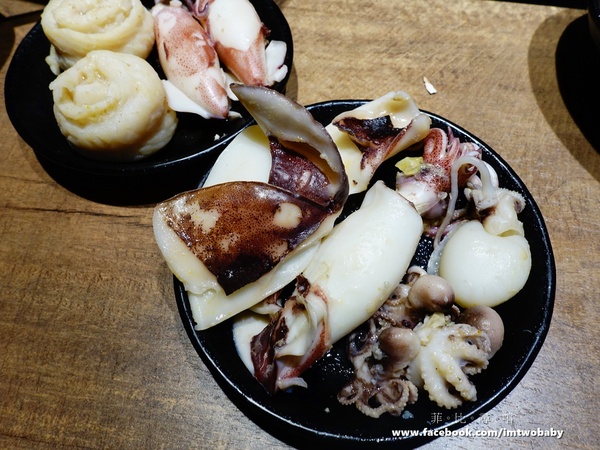 崔官木桶鍋:【捷運美食】崔官木桶鍋 海底總動員霸氣魚船駛上桌 頂級活海鮮、高級和牛 海鮮控/肉食族的你還不快來挑戰大胃王!新埔捷運站 崔官木桶鍋:【捷運美食】崔官木桶鍋 海底總動員霸氣魚船駛上桌 頂級活海鮮、高級和牛 海鮮控/肉食族的你還不快來挑戰大胃王!新埔捷運站