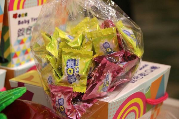 酵母寶寶の異想世界：【嘉義景點】嘉義民雄免費新景點~酵母寶寶の異想世界，趕快收納在口袋行程裡吧/白色童趣的城堡/酵母菌、醋酸菌、乳酸菌的酵素製成/親子旅遊休憩園區