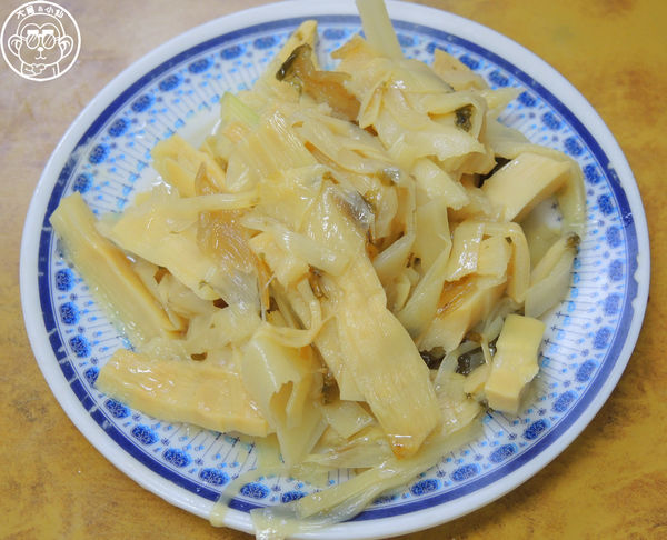 哥弟筒仔米糕：呷飽祙【新北鶯歌･哥弟筒仔米糕排骨酥】非凡大探索推薦