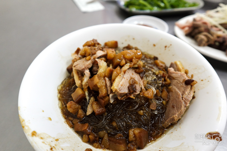 17高雄鴨肉本鴨肉珍魯肉飯鴨肉飯鴨肉冬粉鴨心鴨肝鴨胗下水湯.jpg