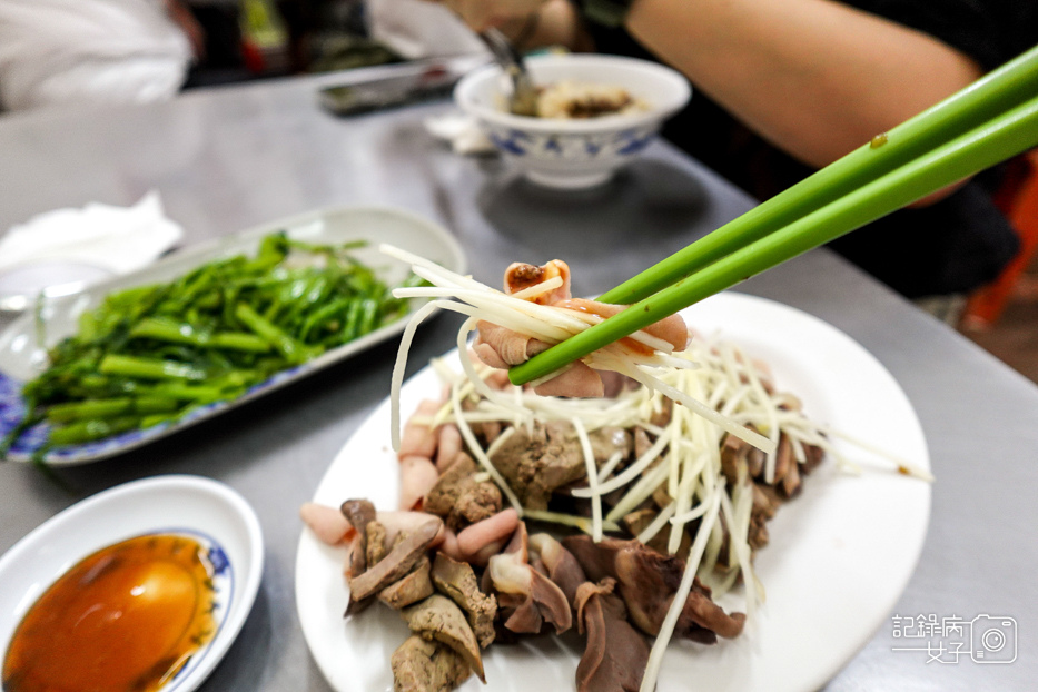 23高雄鴨肉本鴨肉珍魯肉飯鴨肉飯鴨肉冬粉鴨心鴨肝鴨胗下水湯.jpg