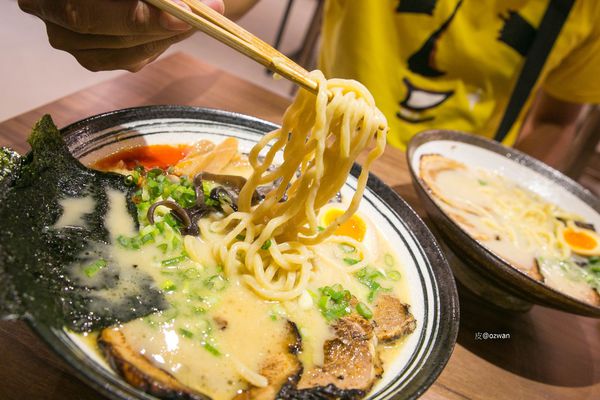 [吃喝]轉瞬來到日本的深夜食堂～同拉麵とともに（文心店）。