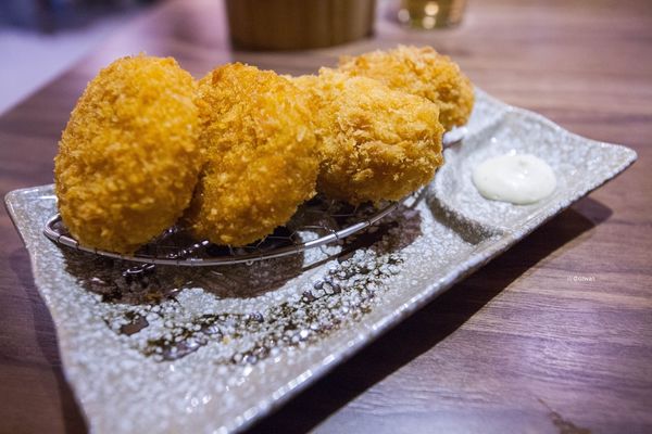 [吃喝]轉瞬來到日本的深夜食堂～同拉麵とともに（文心店）。