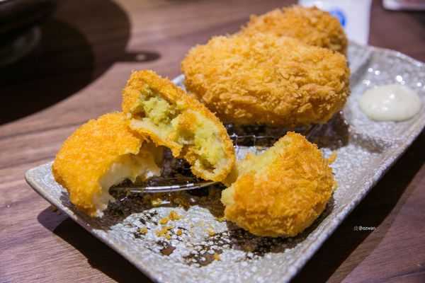 [吃喝]轉瞬來到日本的深夜食堂～同拉麵とともに（文心店）。