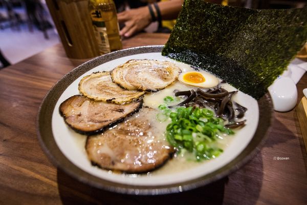 [吃喝]轉瞬來到日本的深夜食堂～同拉麵とともに（文心店）。