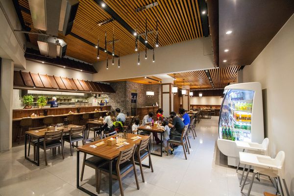 [吃喝]轉瞬來到日本的深夜食堂～同拉麵とともに（文心店）。